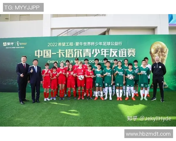 足球明星齐聚一堂精彩瞬间高清大合照展现足球魅力与友谊的完美结合 足球明星齐聚一堂精彩瞬间高清大合照展现足球魅力与友谊的完美结合